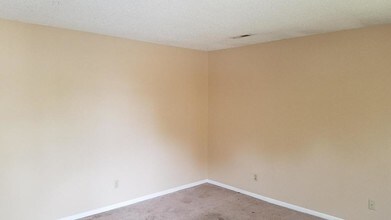 213 A Cypress St in Grain Valley, MO - Building Photo - Building Photo