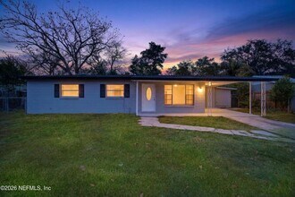 7815 Jaguar Dr in Jacksonville, FL - Building Photo - Building Photo