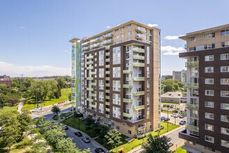 10650 de l'Acadie in Montréal, QC - Building Photo - Building Photo