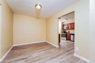 830 Frances Dr in Grand Prairie, TX - Building Photo - Building Photo