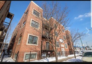 4812 W Montrose Ave, Unit B04 in Chicago, IL - Building Photo