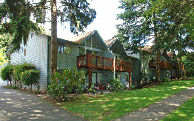 1314 Legion Way SE in Olympia, WA - Foto de edificio - Building Photo