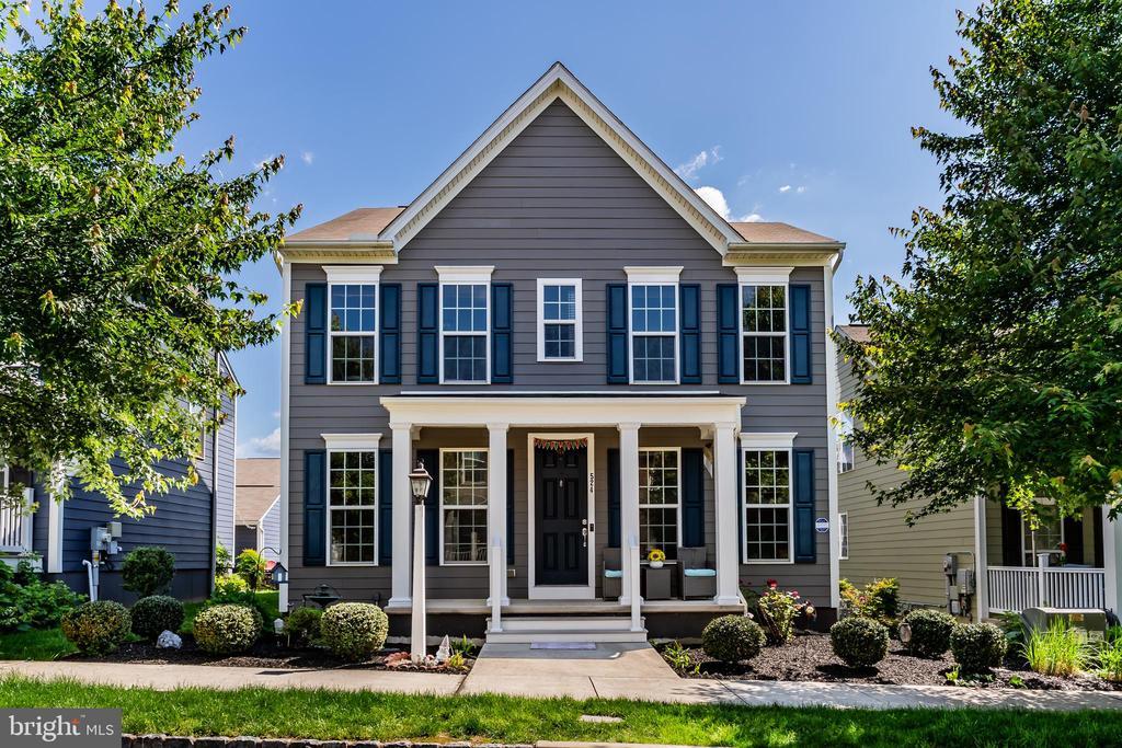 524 Shaw St in Mechanicsburg, PA - Building Photo