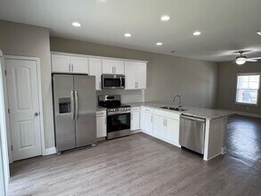 2611 Virginia Mae Ln in Winterville, NC - Foto de edificio - Building Photo