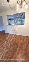 8 Suzanne Dr in Portsmouth, NH - Building Photo - Building Photo