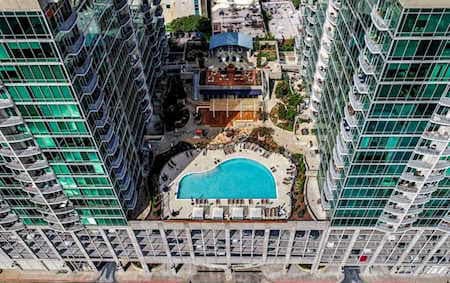 property at 923 Peachtree St NE