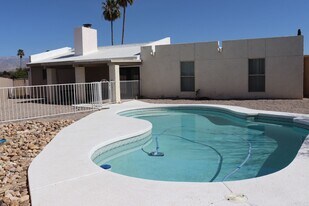 9002 E Berkshire Pl in Tucson, AZ - Building Photo