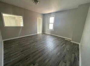 446 Walnut St, Unit B in York, PA - Building Photo - Building Photo