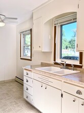1438 15th St S, Unit Apt B in Fargo, ND - Building Photo - Building Photo