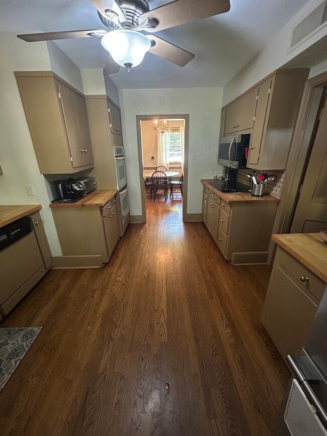 4500 Walnut Grove Rd in Memphis, TN - Building Photo - Building Photo