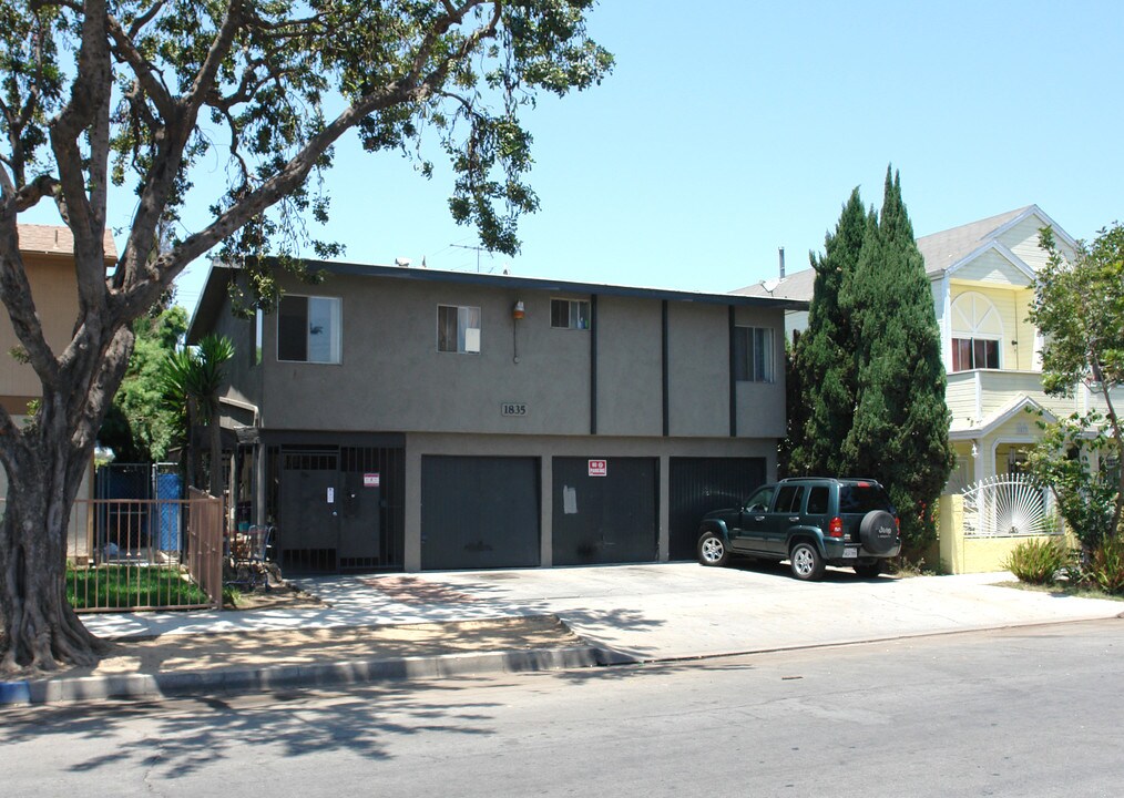1835 Pine Ave in Long Beach, CA - Building Photo