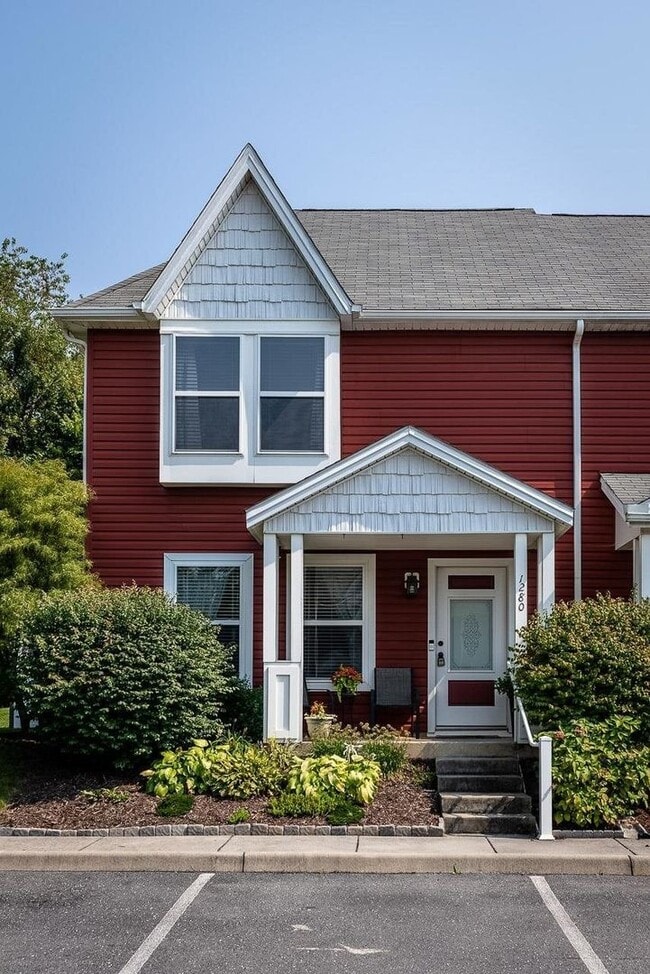 1280 Frost Pl in Harrisonburg, VA - Building Photo - Building Photo