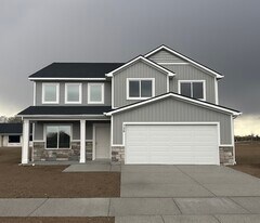 548 Aspen Ave in Sugar City, ID - Building Photo