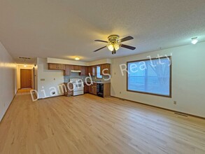 1507 W Rainey St in Ozark, MO - Building Photo - Building Photo