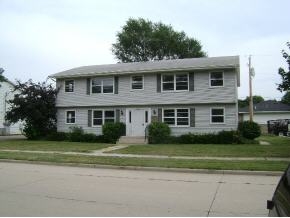 1860 Evans St in Oshkosh, WI - Foto de edificio