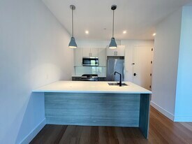 540 Martin Luther King Jr Dr, Unit 501 in Jersey City, NJ - Building Photo