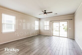 7436 S Via Plaza del Maya in Tucson, AZ - Building Photo - Building Photo