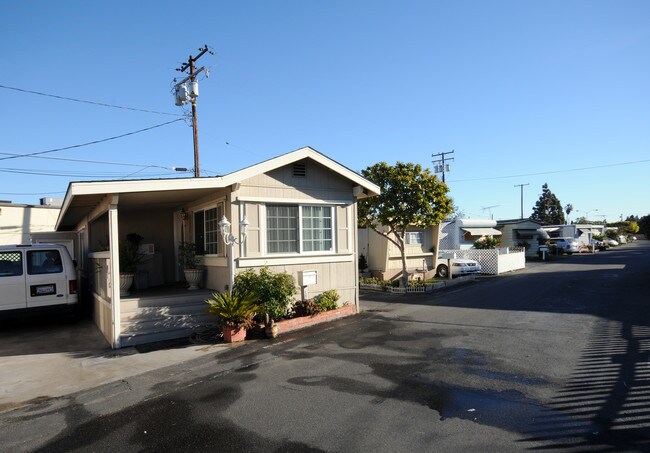 1224 S Beach Blvd in Anaheim, CA - Building Photo - Building Photo