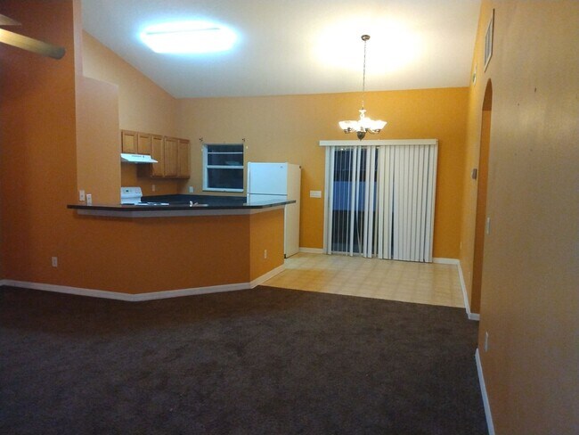 14059 Sullivan St in Spring Hill, FL - Building Photo - Building Photo