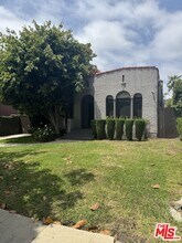 107 S Lucerne Blvd in Los Angeles, CA - Building Photo - Building Photo