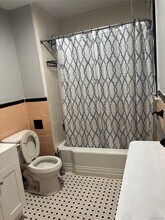 145 New Hyde Park Rd in Franklin Square, NY - Building Photo - Building Photo