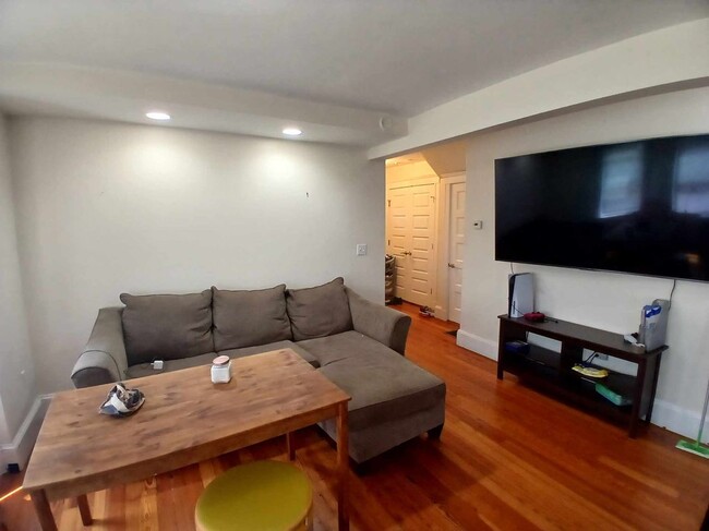 23 W Sorrento St in Boston, MA - Building Photo - Building Photo