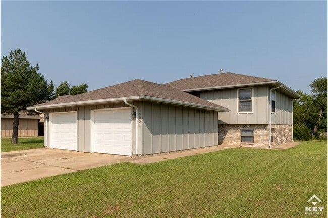 property at 3031 S Brandywine Rd