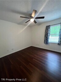 2703 N Centennial St photo'