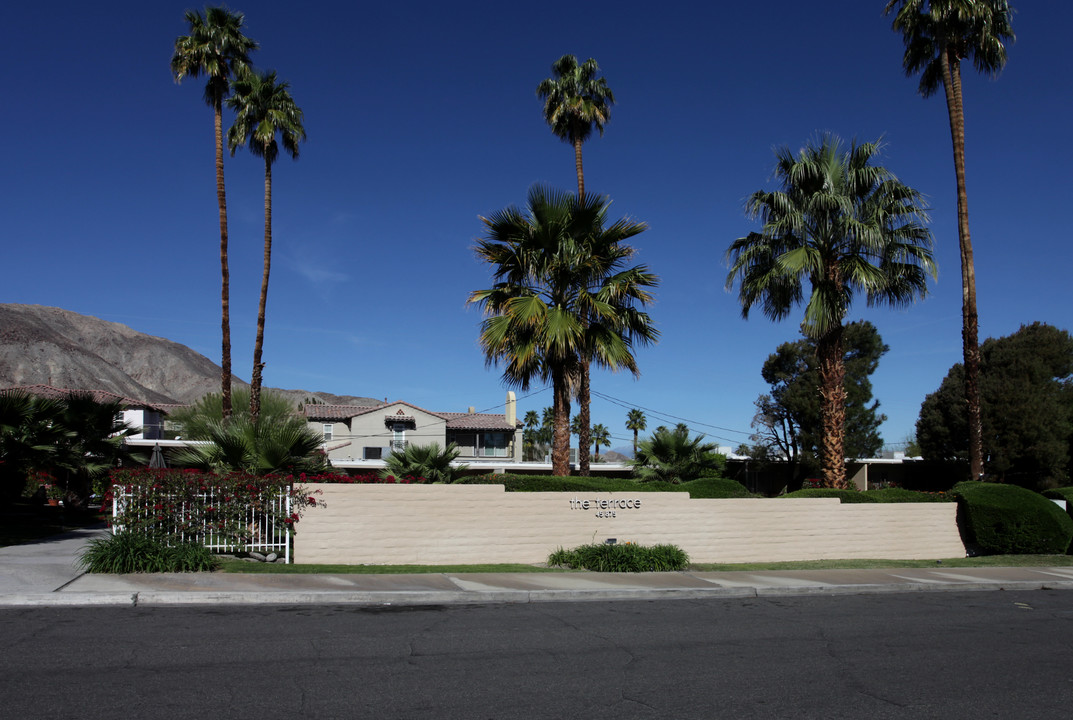 45875 Ocotillo Dr in Palm Desert, CA - Building Photo