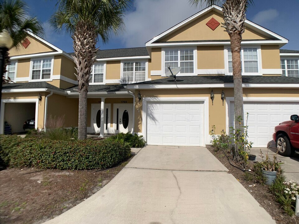 1702 Annabellas Dr in Panama City Beach, FL - Building Photo