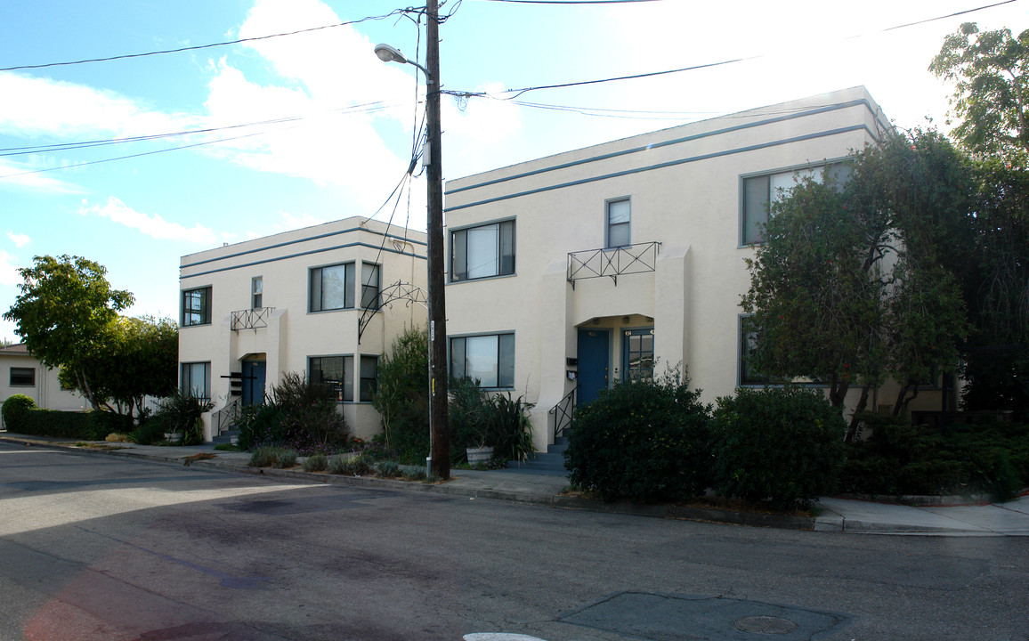 400-418 Masonic St in Martinez, CA - Foto de edificio