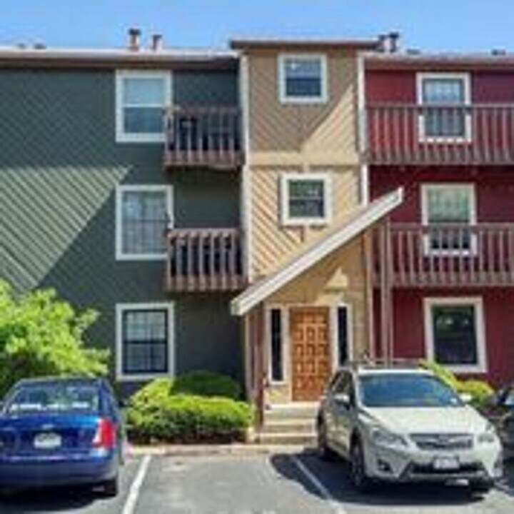 2875 Shadow Creek Dr in Boulder, CO - Building Photo