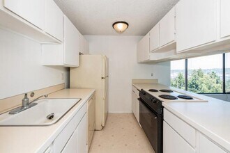 3601 24th Ave W in Seattle, WA - Building Photo - Building Photo