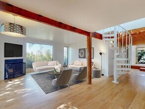 463 Crane Blvd in Los Angeles, CA - Foto de edificio - Building Photo