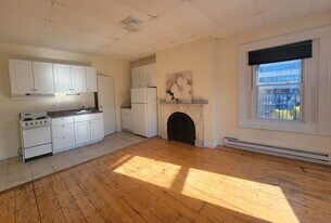 694 Massachusetts Ave, Unit 7 in Boston, MA - Building Photo