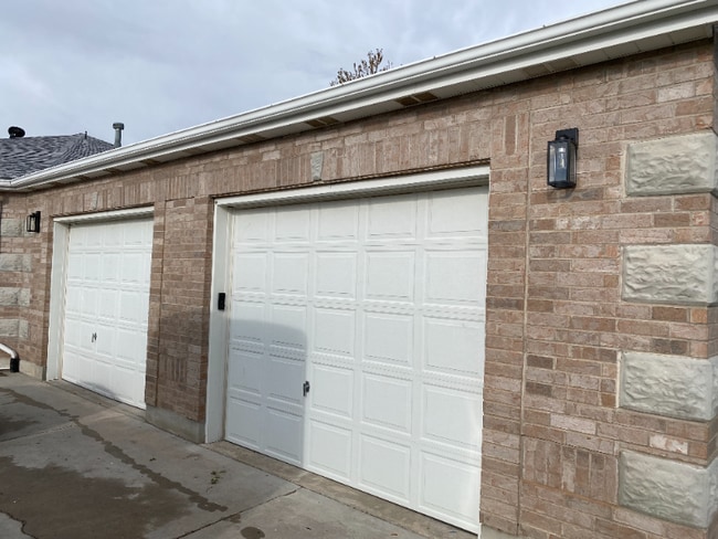 2265 S Linda Wy in Perry, UT - Building Photo - Building Photo