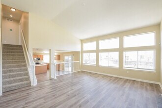 11821 Elm Dr in Thornton, CO - Building Photo - Building Photo