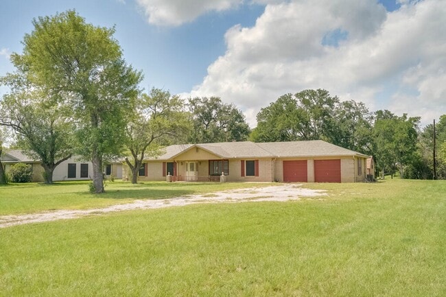 property at 506 E Palm Valley Blvd