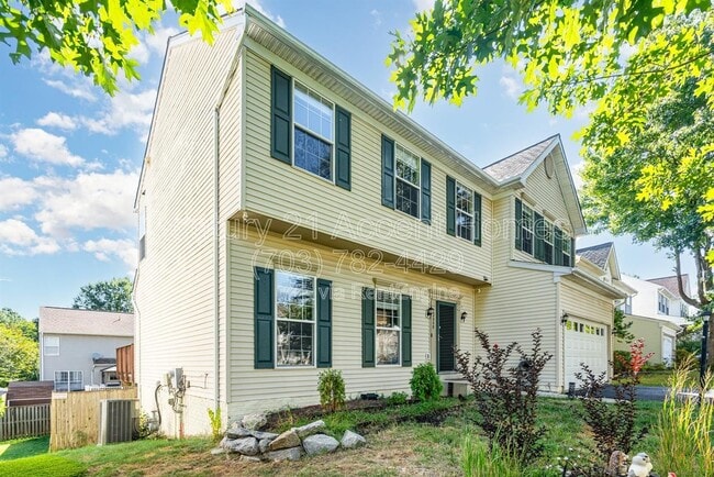 2660 Pheasant Hunt Rd in Woodbridge, VA - Building Photo - Building Photo