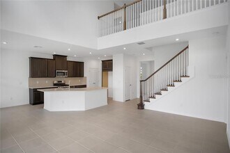 5719 Maidenstone Way in Palmetto, FL - Foto de edificio - Building Photo