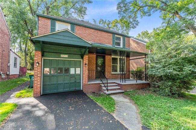 20716 Kenyon Dr in Maple Heights, OH - Building Photo - Building Photo