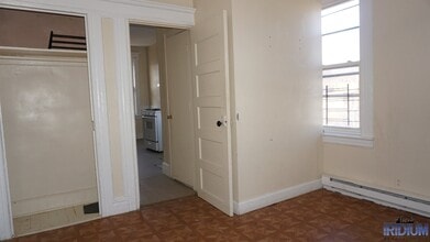 689 Sanford Ave, Unit 201 in Newark, NJ - Foto de edificio - Building Photo
