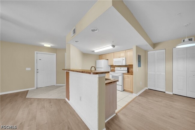 1767 Four Mile Cove Pkwy