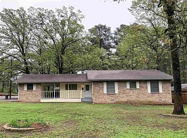 property at 1718 Tulip Ln