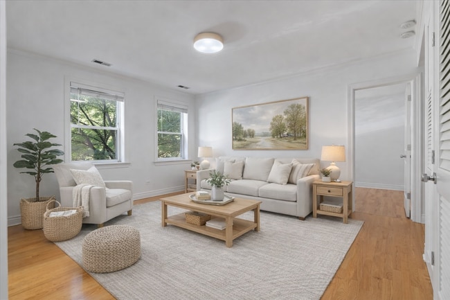 1347 W Eddy St, Unit 205 in Chicago, IL - Building Photo - Building Photo