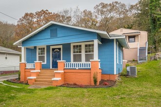 2802 Easton Ave in Chattanooga, TN - Foto de edificio - Building Photo