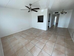 400 Village Green 216 Cir in Palm Springs, FL - Building Photo - Building Photo