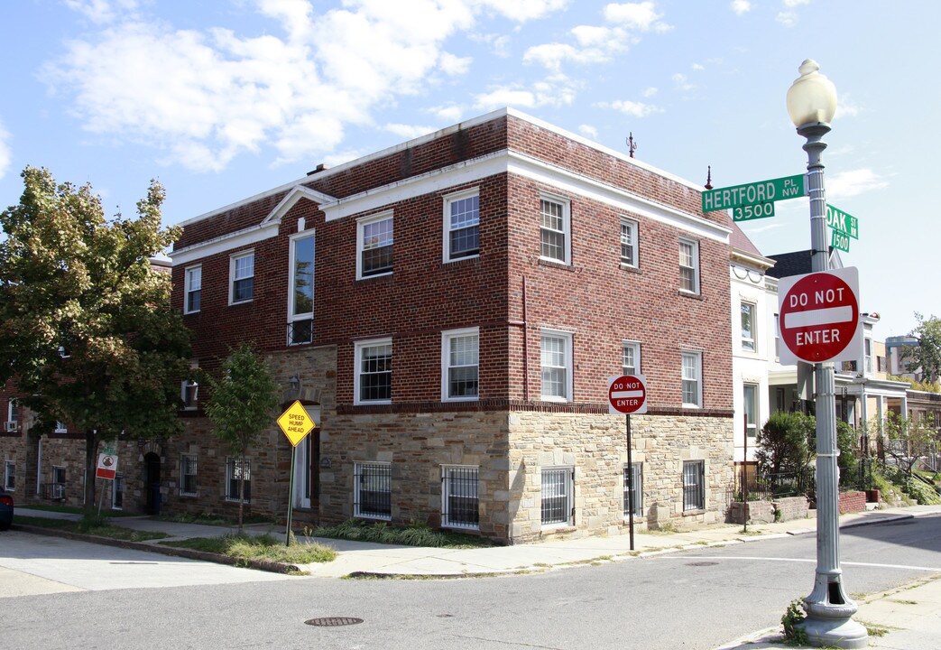 3515 Hertford Pl NW in Washington, DC - Building Photo