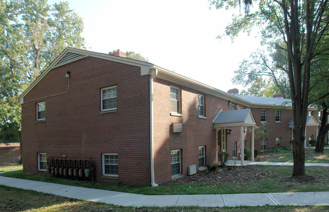 1430-1440 Ombersley Ln in Columbus, OH - Foto de edificio - Building Photo