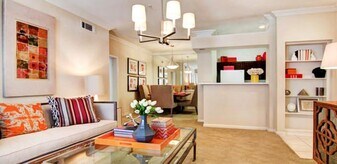 1100 Bering Dr in Houston, TX - Building Photo
